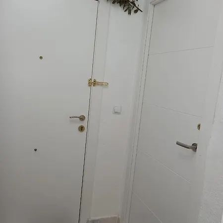 Estudio Sin Cocina En 公寓 *