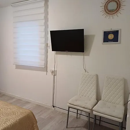 Estudio Sin Cocina En 公寓